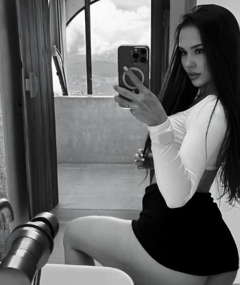 Индивидуалка Ирина 23 лет сделает качественно минет в презервативе и примет у себя в Любой район